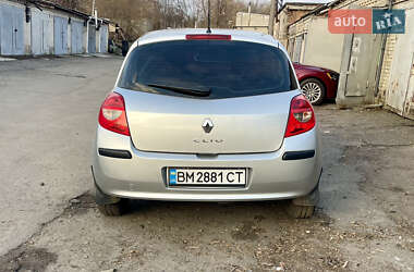 Хэтчбек Renault Clio 2007 в 