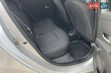 Хэтчбек Renault Clio 2007 в 