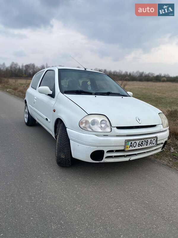 Хетчбек Renault Clio 1999 в 