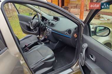 Универсал Renault Clio 2010 в 