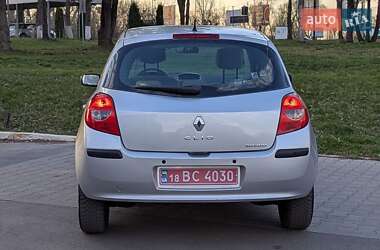 Хэтчбек Renault Clio 2008 в 