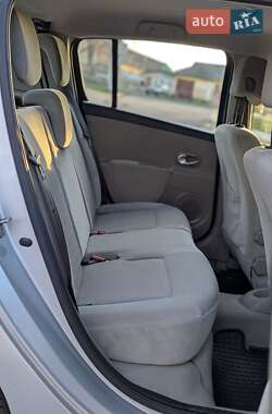 Хэтчбек Renault Clio 2008 в 