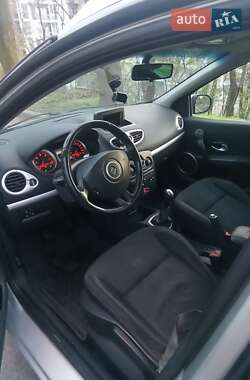 Универсал Renault Clio 2010 в 