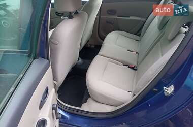 Хэтчбек Renault Clio 2006 в 