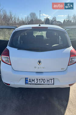 Хэтчбек Renault Clio 2012 в 