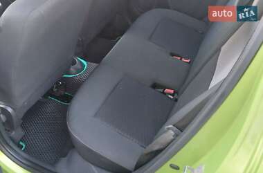 Хэтчбек Renault Clio 2009 в 