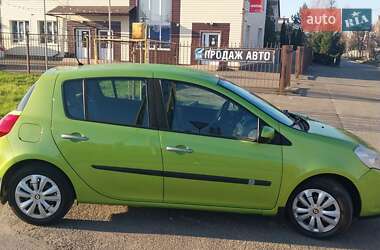 Хэтчбек Renault Clio 2009 в 