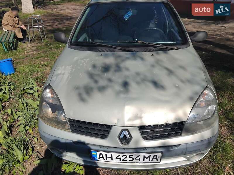 Renault Clio 2003