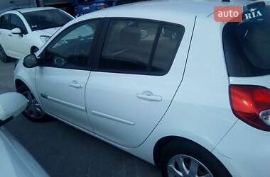 Хетчбек Renault Clio 2012 в 