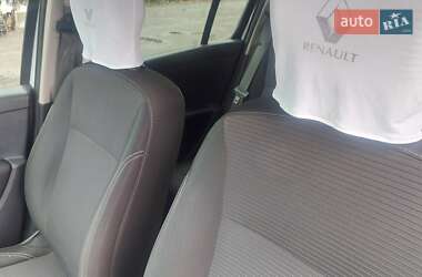 Хетчбек Renault Clio 2012 в 