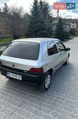 Хэтчбек Renault Clio 1991 в 