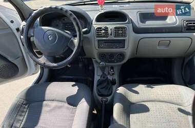 Седан Renault Clio 2005 в 