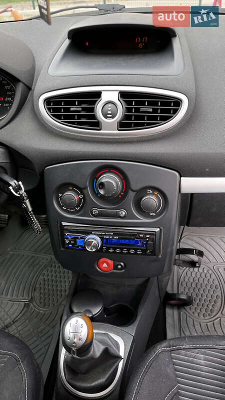Универсал Renault Clio 2008 в Запорожье