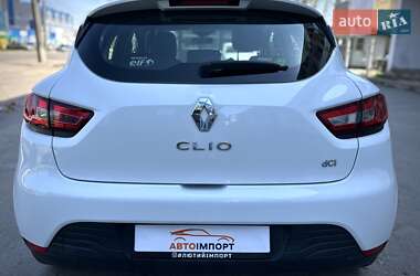 Хетчбек Renault Clio 2015 в 