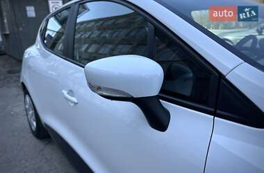 Хетчбек Renault Clio 2015 в 
