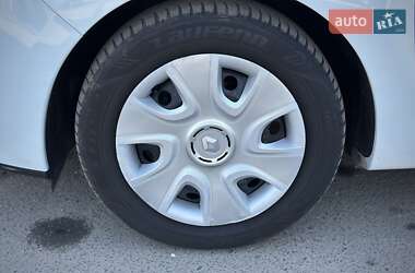 Хетчбек Renault Clio 2015 в 