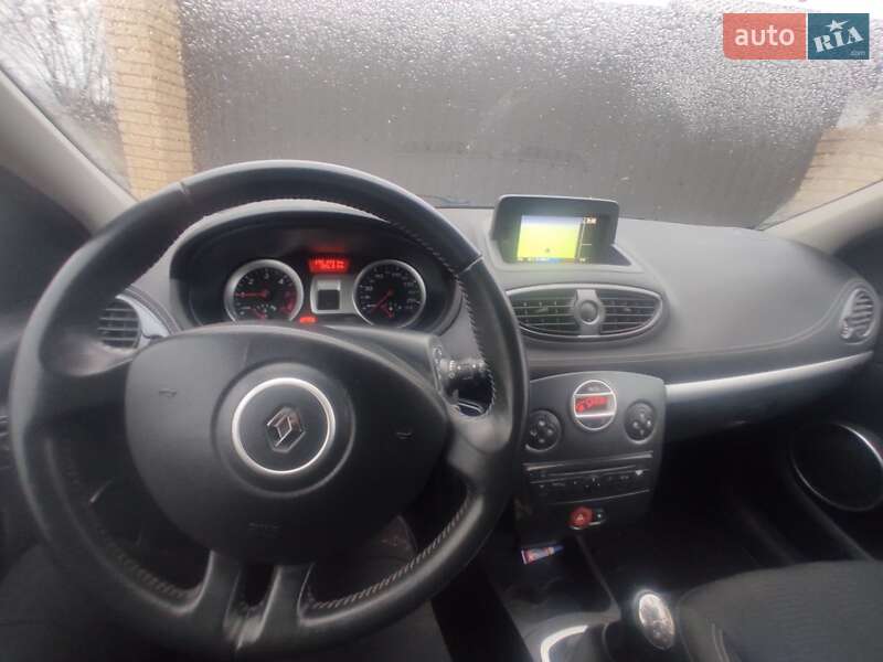 Универсал Renault Clio 2011 в Троянове фото 13 Универсал Renault Clio 2011 в Троянове