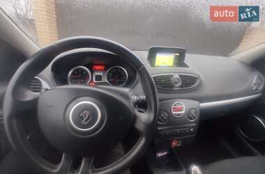 Универсал Renault Clio 2011 в 
