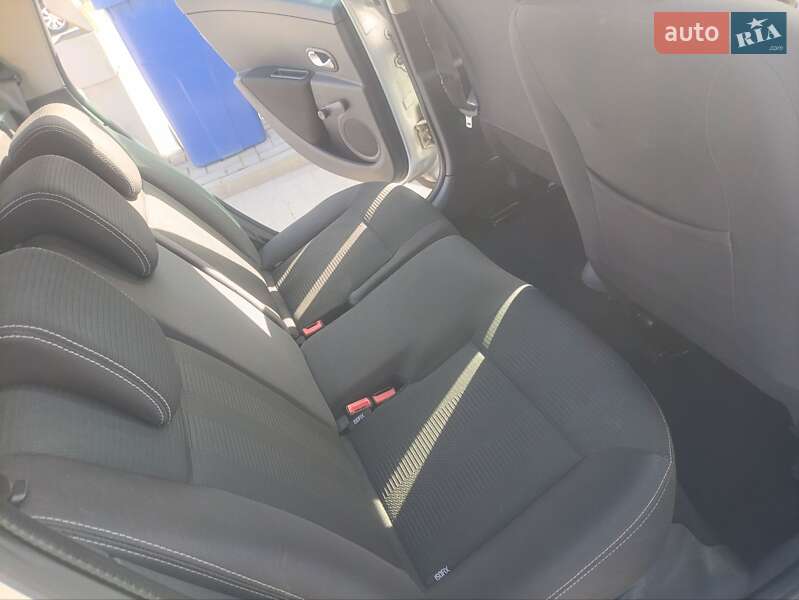 Универсал Renault Clio 2011 в Троянове фото 25 Универсал Renault Clio 2011 в Троянове