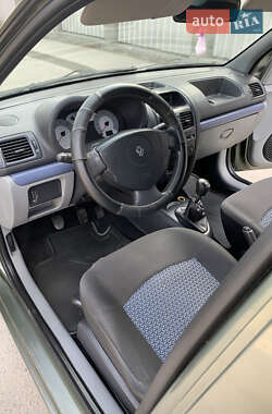 Седан Renault Clio 2007 в 