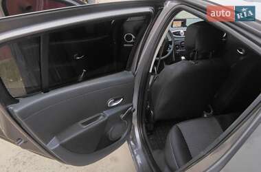 Хэтчбек Renault Clio 2012 в 