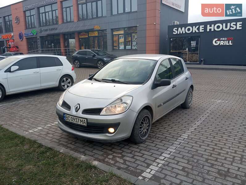 Renault Clio 2005