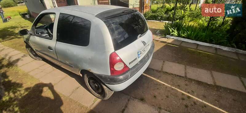 Хэтчбек Renault Clio 2000 в Нижнем Селище