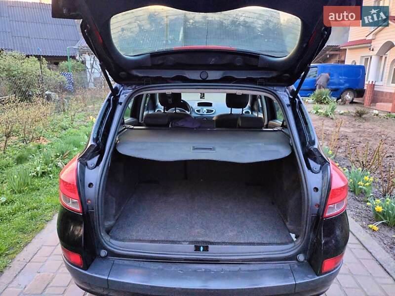 Универсал Renault Clio 2012 в Калуше