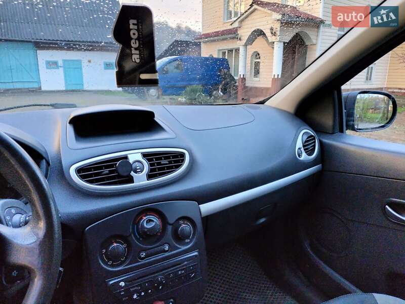 Универсал Renault Clio 2012 в Калуше
