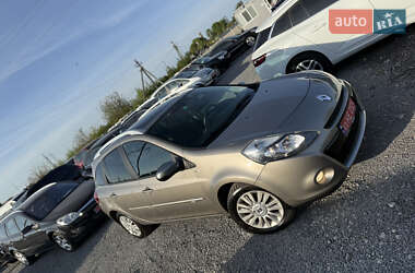 Универсал Renault Clio 2012 в 