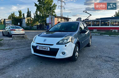 Хетчбек Renault Clio 2010 в 