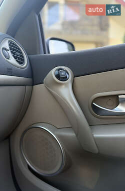 Хэтчбек Renault Clio 2007 в 