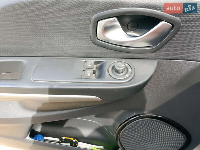 Универсал Renault Clio 2015 в Львове