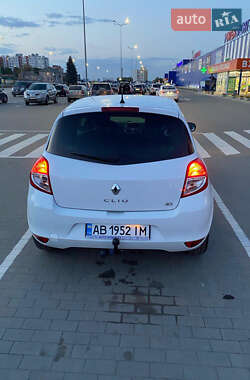 Хэтчбек Renault Clio 2011 в 