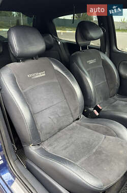 Хетчбек Renault Clio 2003 в 