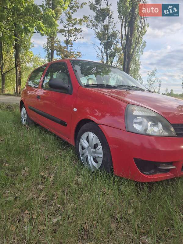 Хэтчбек Renault Clio 2007 в Житомире фото 4 Хэтчбек Renault Clio 2007 в Житомире