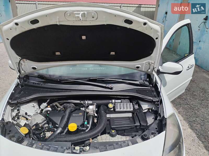 Универсал Renault Clio 2011 в Ивано-Франковске