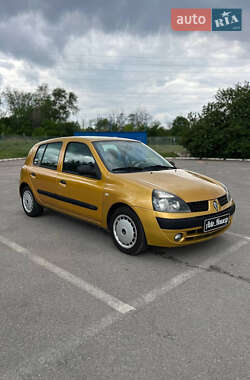 Хетчбек Renault Clio 2003 в 