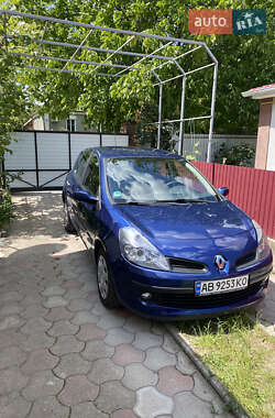Хетчбек Renault Clio 2006 в 