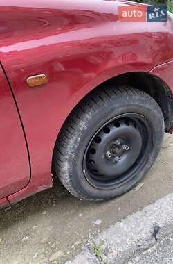 Хэтчбек Renault Clio 2003 в 