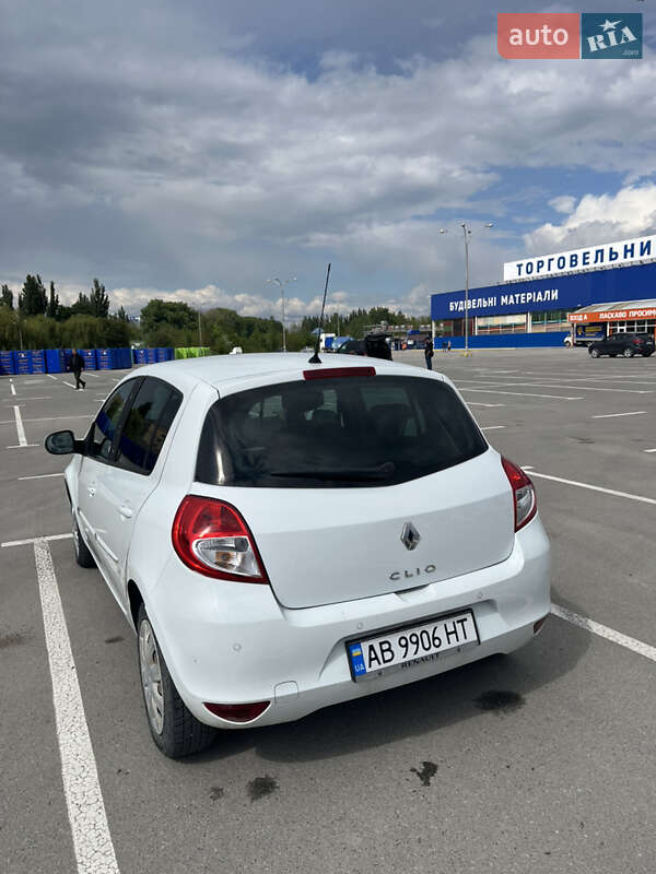 Хэтчбек Renault Clio 2009 в Каменец-Подольском