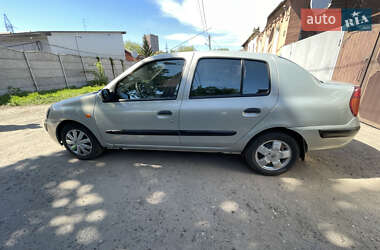 Хэтчбек Renault Clio 2003 в 