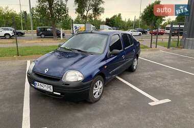 Хетчбек Renault Clio 2002 в 