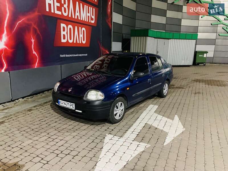 Хетчбек Renault Clio 2002 в 