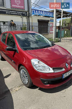 Хэтчбек Renault Clio 2008 в 