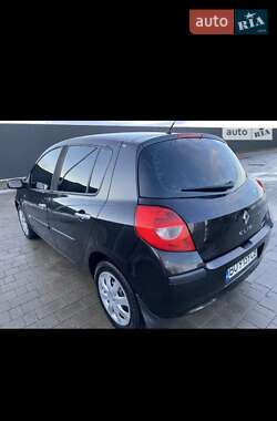 Седан Renault Clio 2007 в 