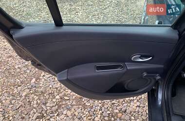 Хэтчбек Renault Clio 2009 в 