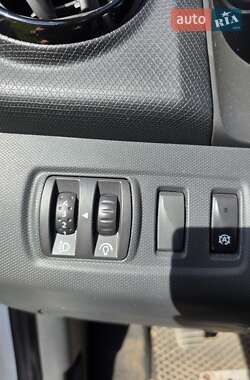 Хэтчбек Renault Clio 2013 в 