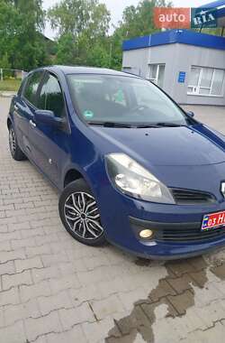 Хэтчбек Renault Clio 2006 в Владимире