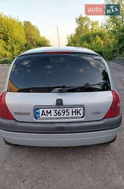 Хетчбек Renault Clio 2000 в 
